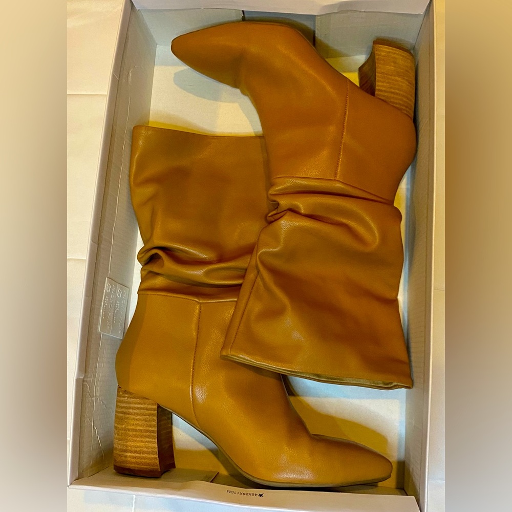 Dolce Vita Carmel Ruched mid calf boots